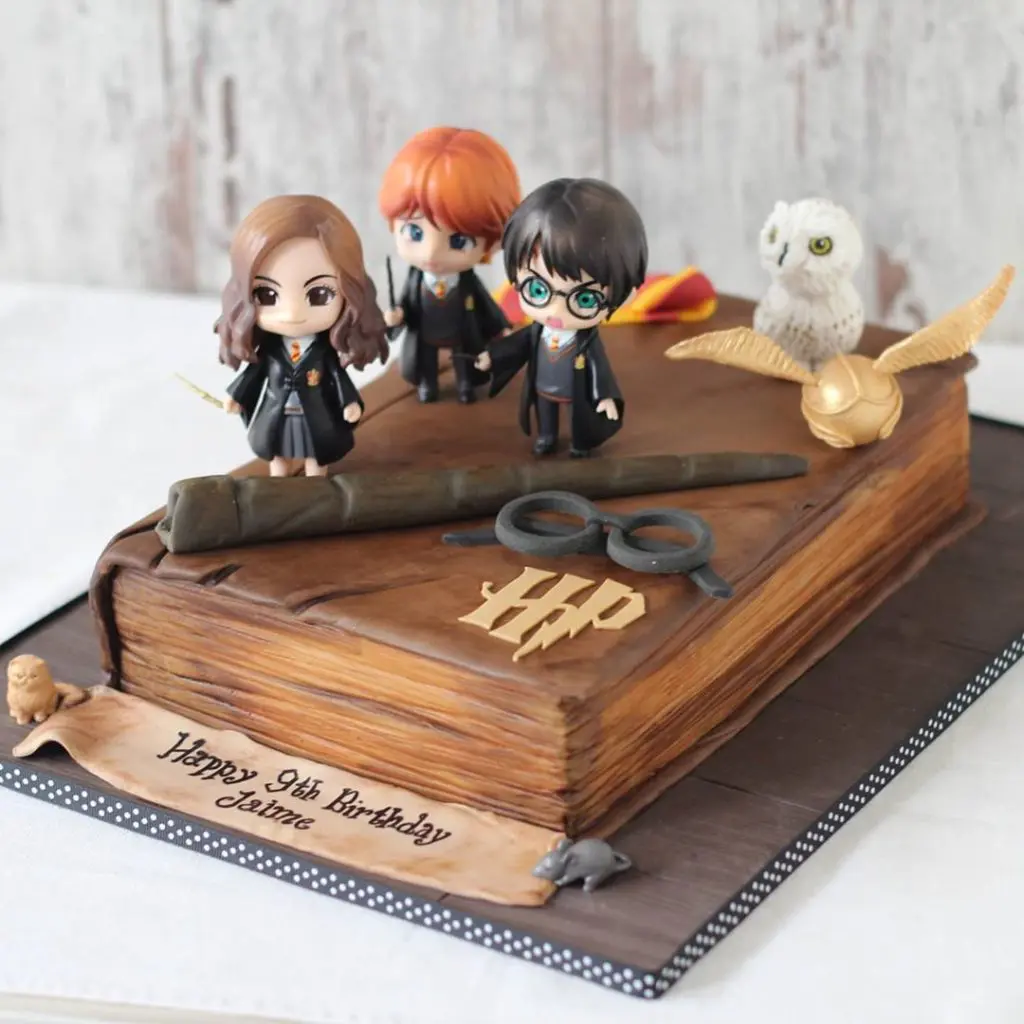 The golden trio Harry Potter cake