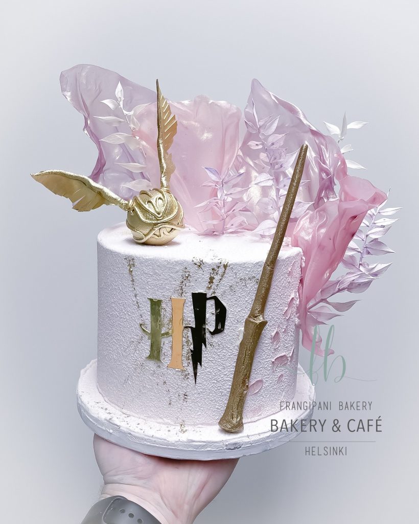 Pink Harry Potter Cake