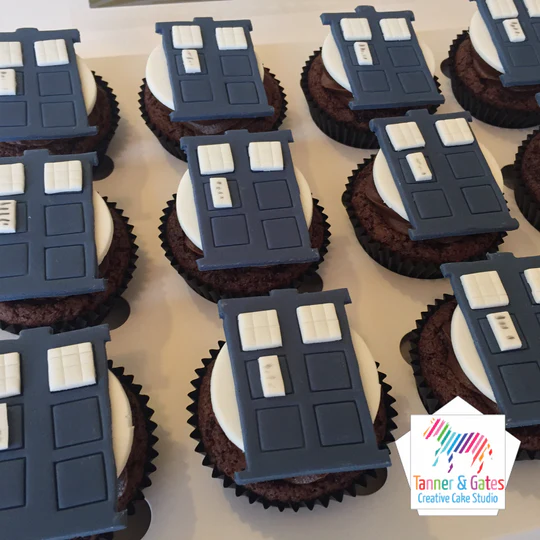 tardis Doctor Who cupcakes