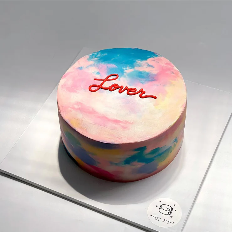 Lover-inspired Taylor Swift birthday cakes